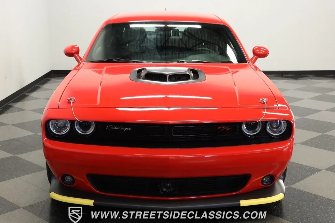 2016 Dodge Challenger SRT8 & 392 3rd Gen - Image 16 of 21