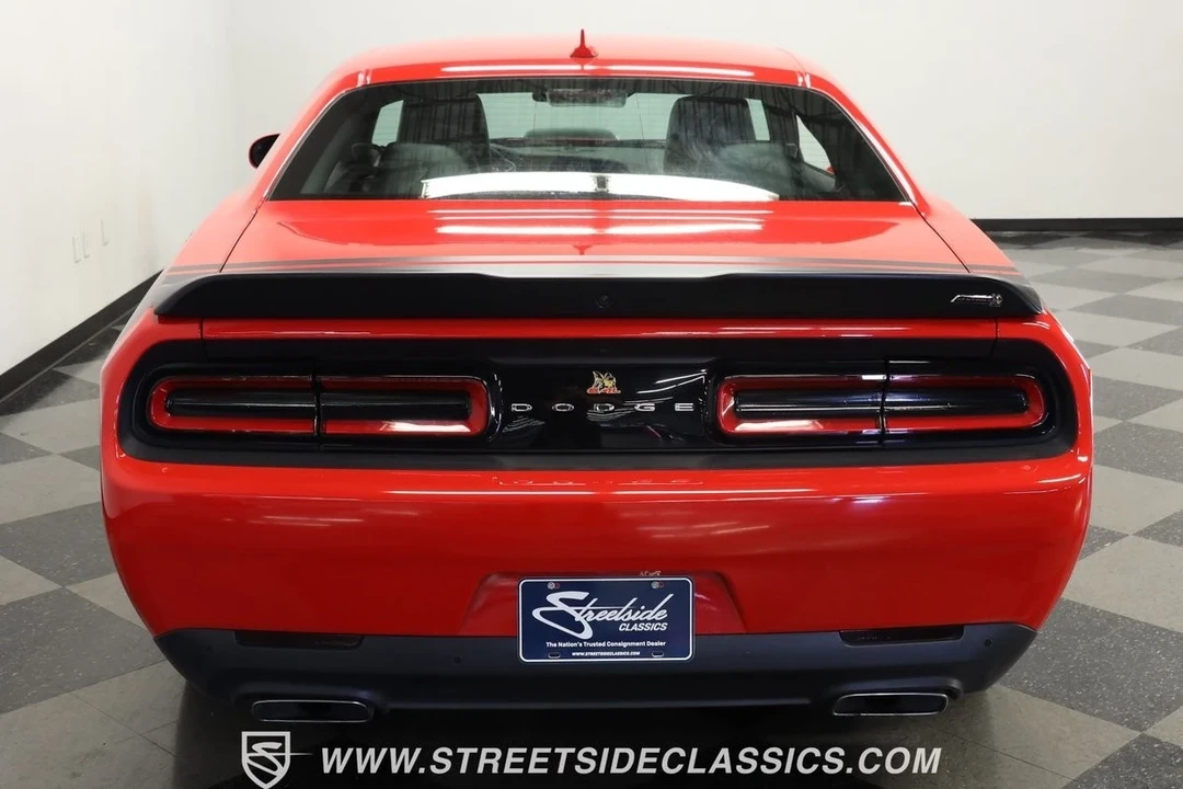 2016 Dodge Challenger SRT8 & 392 3rd Gen - Image 9 of 12