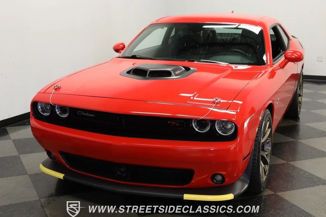 2016 Dodge Challenger SRT8 & 392 3rd Gen - Image 17 of 21