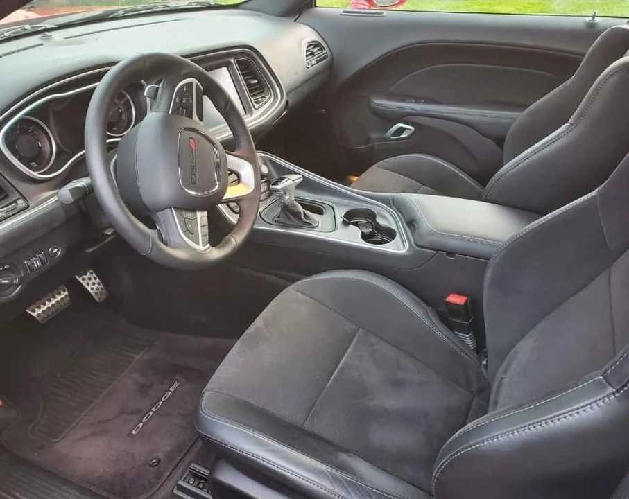 2016 Dodge Challenger SRT8 & 392 3rd Gen - Image 5 of 6