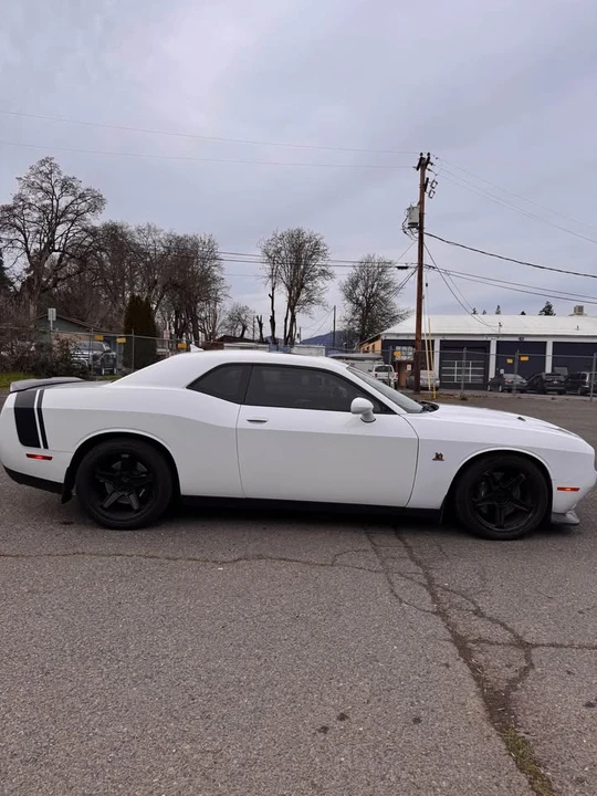 2016 Dodge Challenger SRT8 & 392 3rd Gen - Image 2 of 11