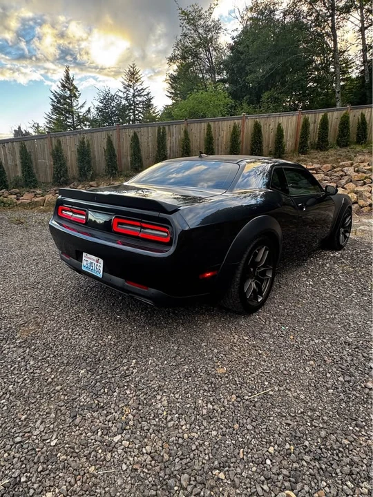2016 Dodge Challenger SRT8 & 392 3rd Gen - Image 4 of 13