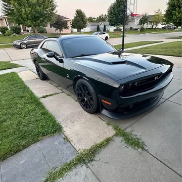 2016 Dodge Challenger R/T Scat Pack Coupe 2D