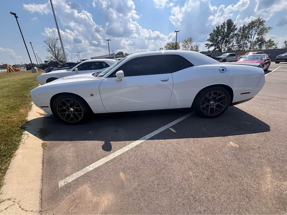 2016 Dodge Challenger SRT8 & 392 3rd Gen - Image 4 of 11