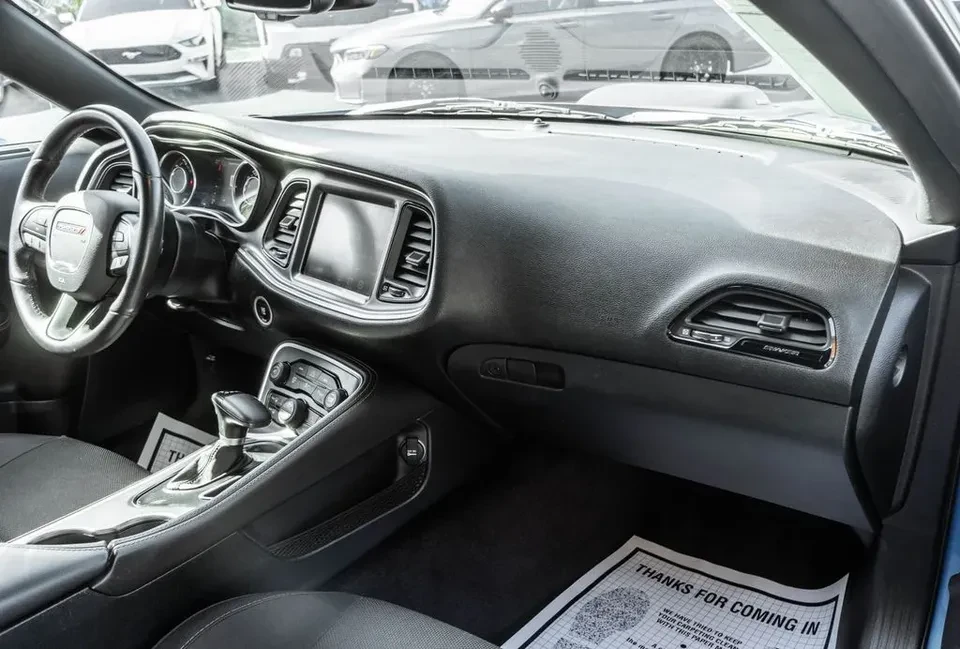 2016 Dodge Challenger 3rd Gen - Image 9 of 18