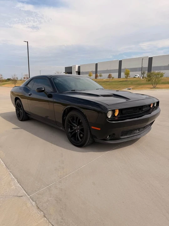 2016 Dodge Challenger 3rd Gen - Image 2 of 15
