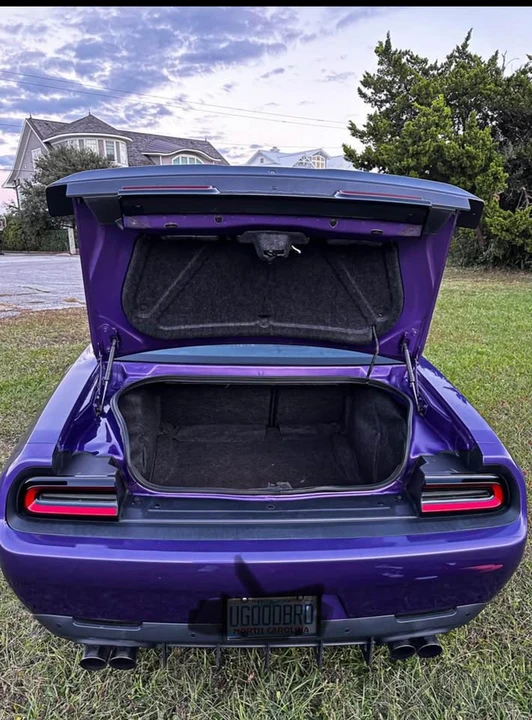 2016 Dodge Challenger 3rd Gen - Image 2 of 11