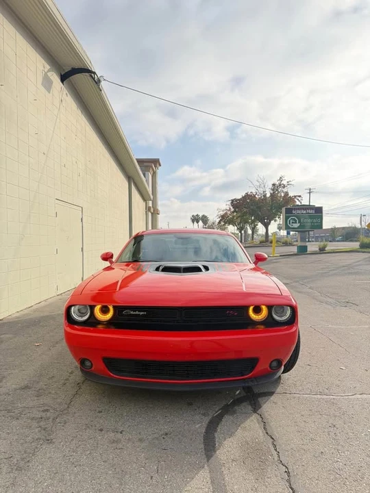 2016 Dodge Challenger 3rd Gen - Image 3 of 10
