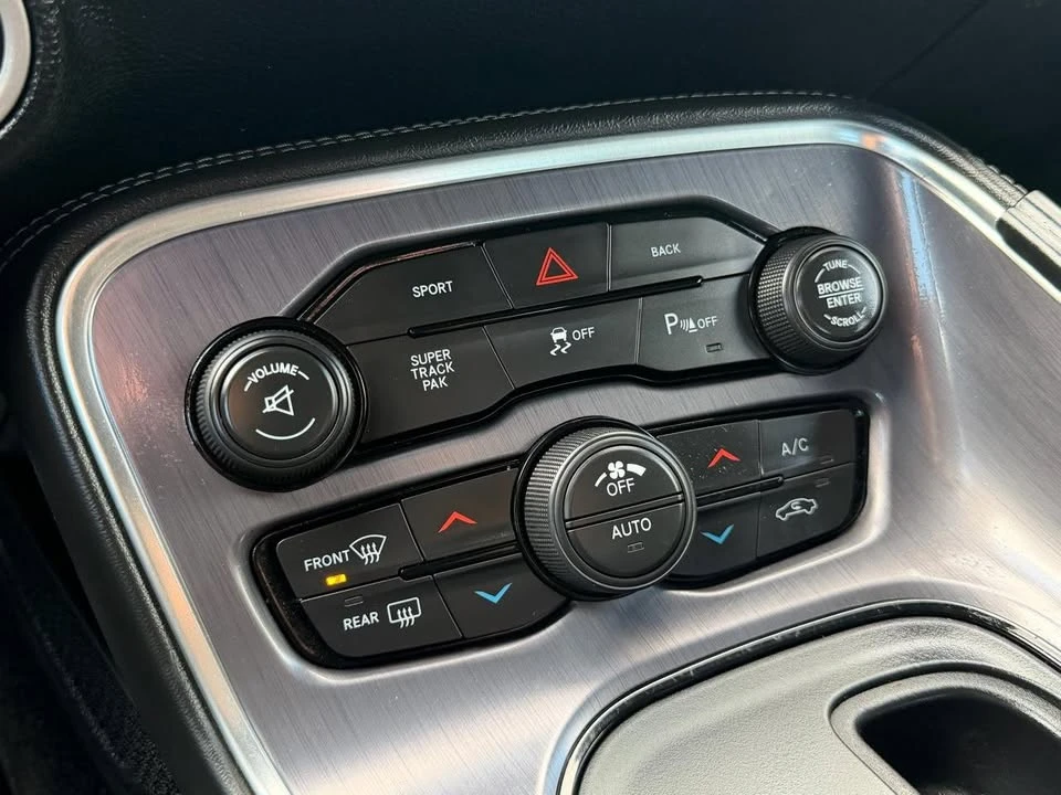 2016 Dodge Challenger 3rd Gen - Image 15 of 20