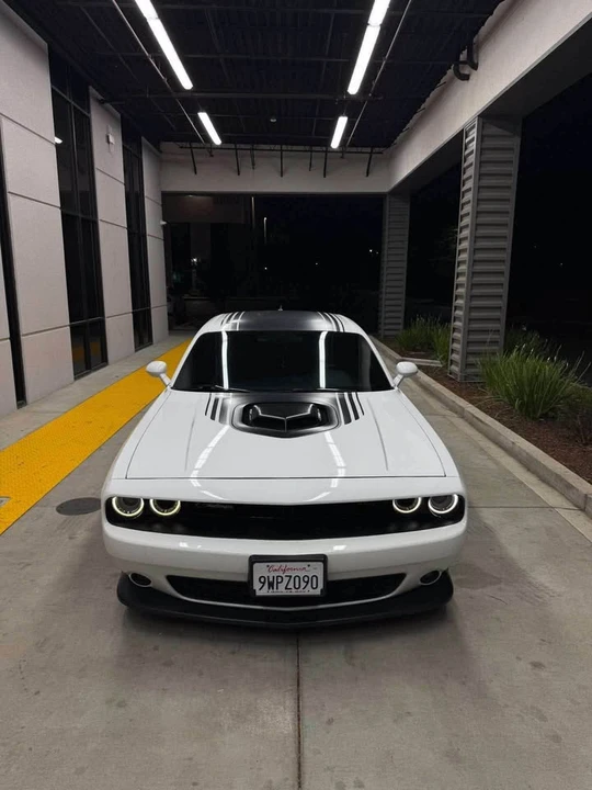 2016 Dodge Challenger 3rd Gen - Image 11 of 20