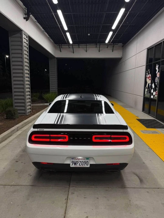 2016 Dodge Challenger 3rd Gen - Image 19 of 20