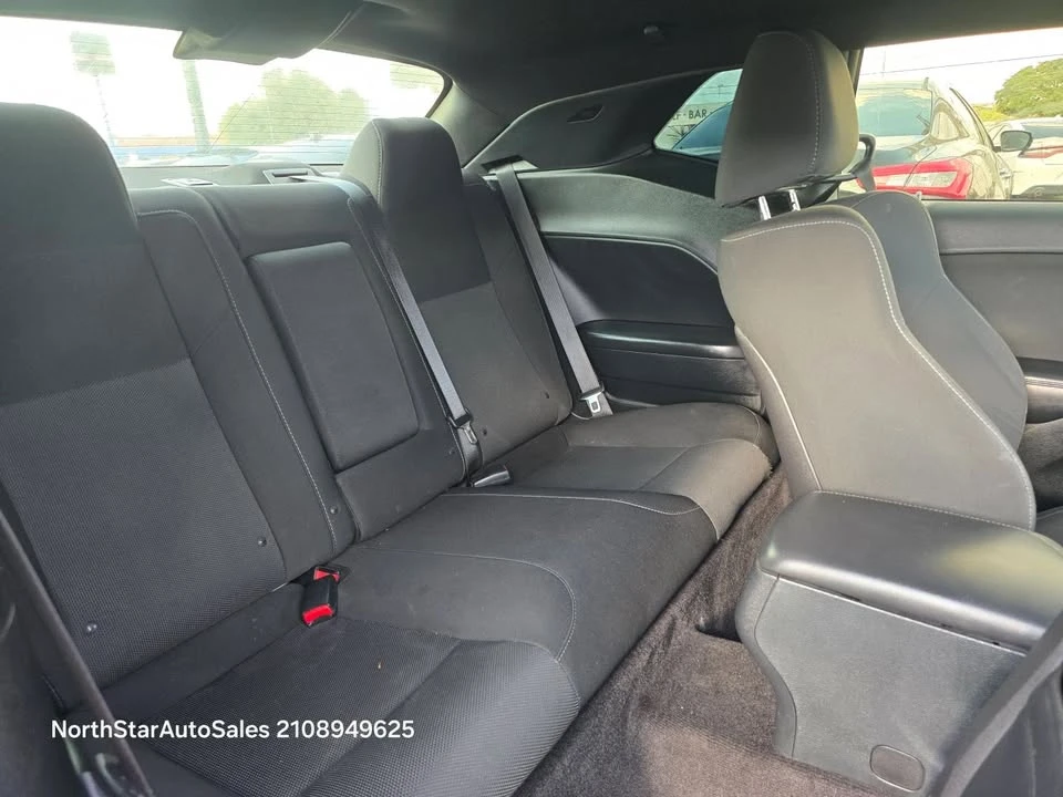 2016 Dodge Challenger 3rd Gen - Image 15 of 19