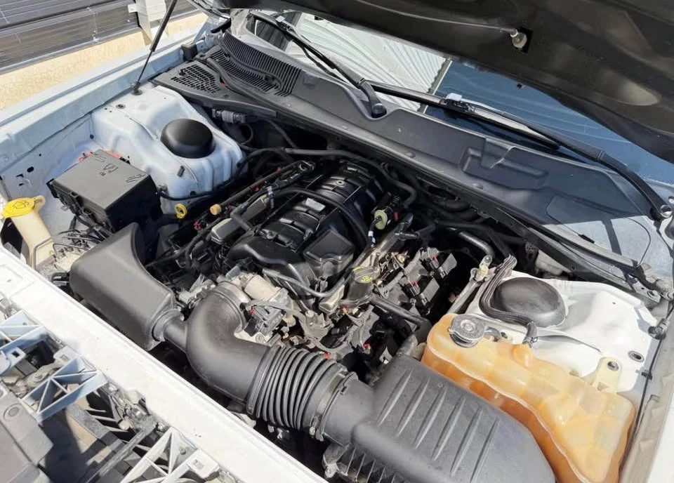 2016 Dodge Challenger 3rd Gen - Image 13 of 14