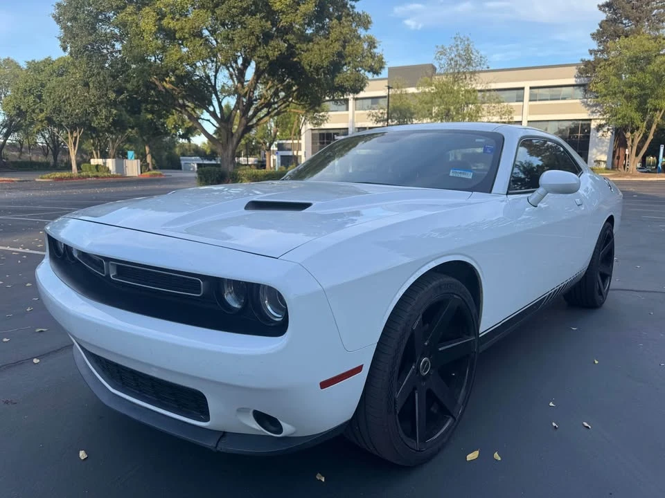 2016 Dodge Challenger 3rd Gen - Image 3 of 9
