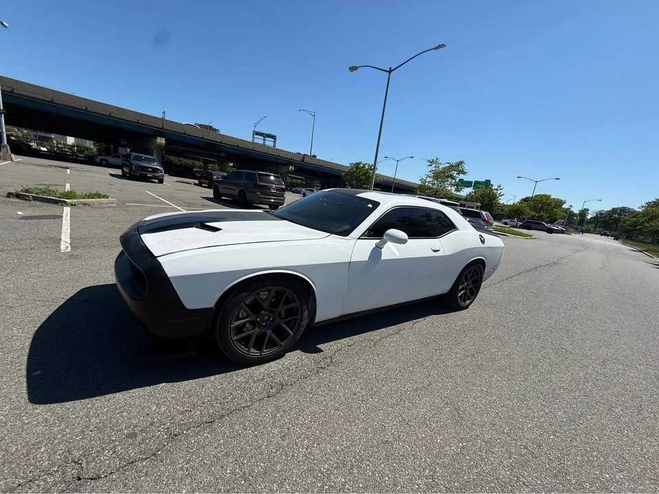 2016 Dodge Challenger SRT8 & 392 3rd Gen - Image 4 of 5