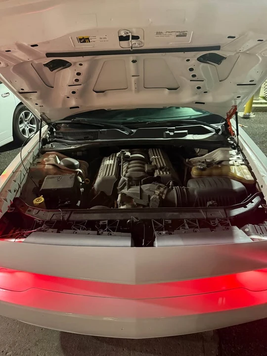 2016 Dodge Challenger SRT8 & 392 3rd Gen - Image 9 of 14