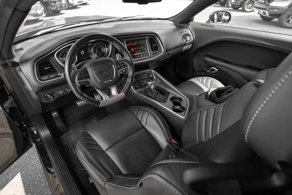 2016 Dodge Challenger SRT8 & 392 3rd Gen - Image 5 of 9
