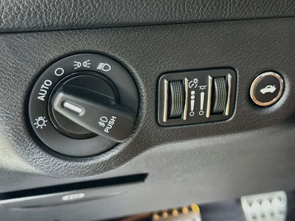 2016 Dodge Challenger SRT8 & 392 3rd Gen - Image 11 of 20