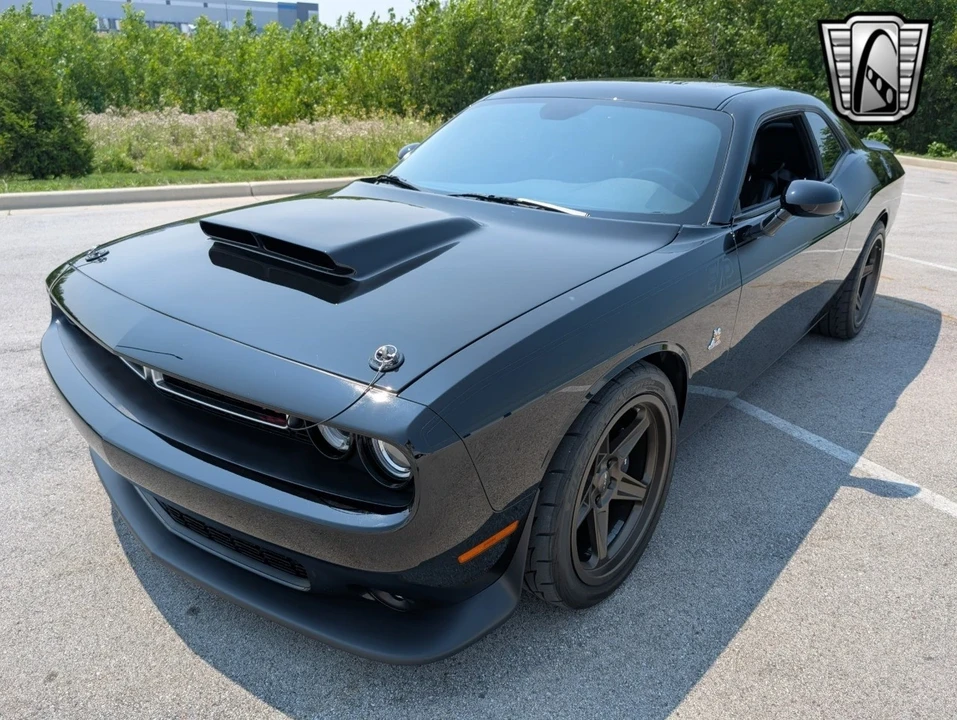 2016 Dodge Challenger SRT8 & 392 3rd Gen - Image 3 of 12