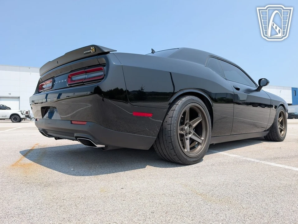 2016 Dodge Challenger SRT8 & 392 3rd Gen - Image 17 of 21