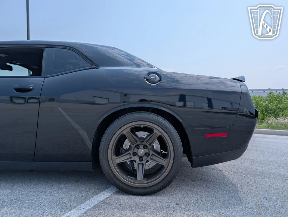 2016 Dodge Challenger SRT8 & 392 3rd Gen - Image 4 of 21