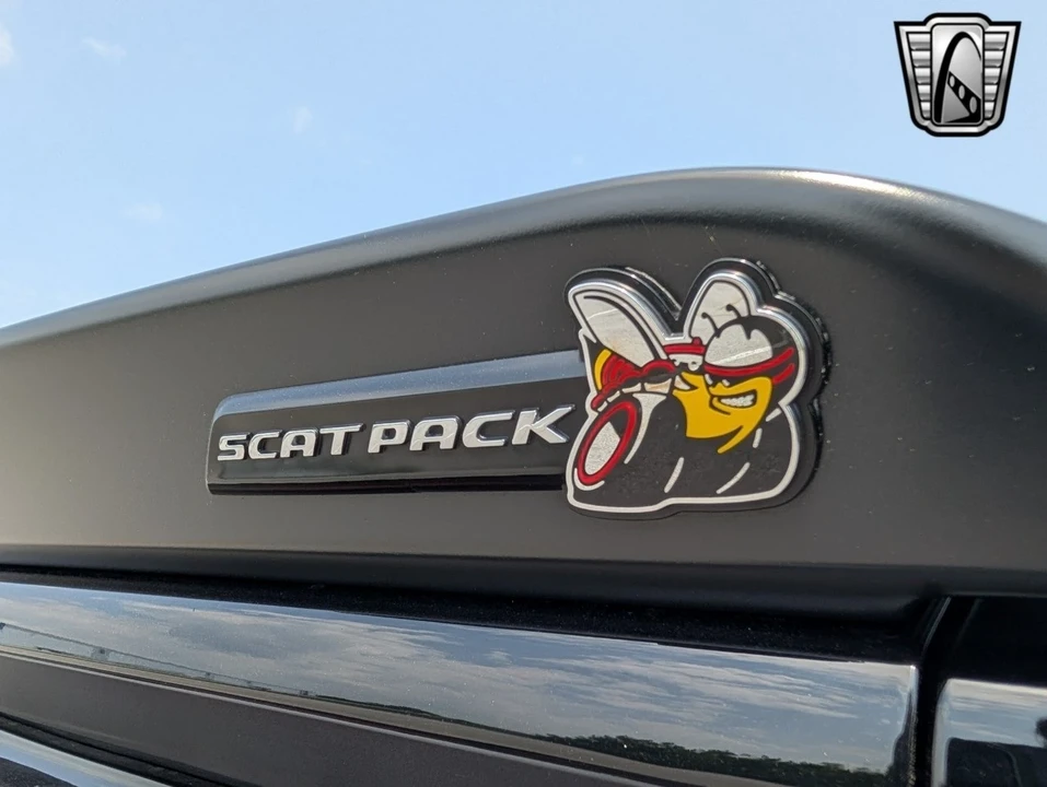 2016 Dodge Challenger SRT8 & 392 3rd Gen - Image 16 of 21