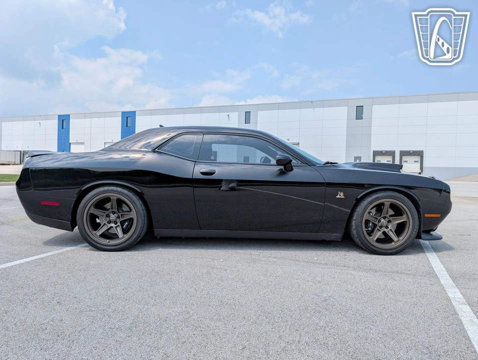 2016 Dodge Challenger SRT8 & 392 3rd Gen - Image 19 of 21