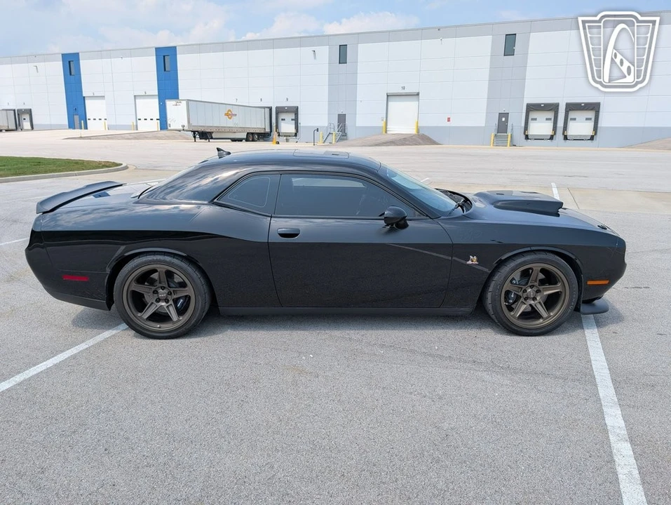2016 Dodge Challenger SRT8 & 392 3rd Gen - Image 18 of 21