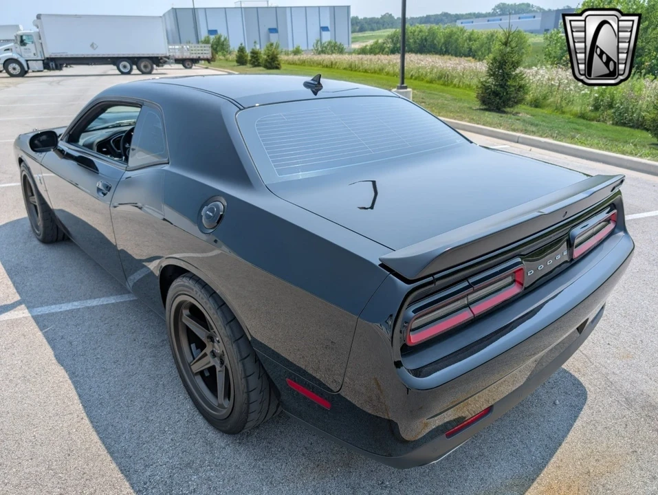 2016 Dodge Challenger SRT8 & 392 3rd Gen - Image 5 of 12