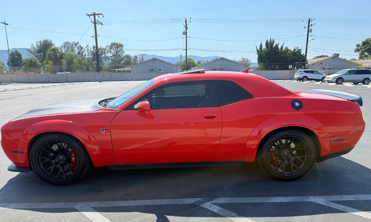 2016 Dodge Challenger SRT Hellcat 3rd Gen - Image 15 of 20