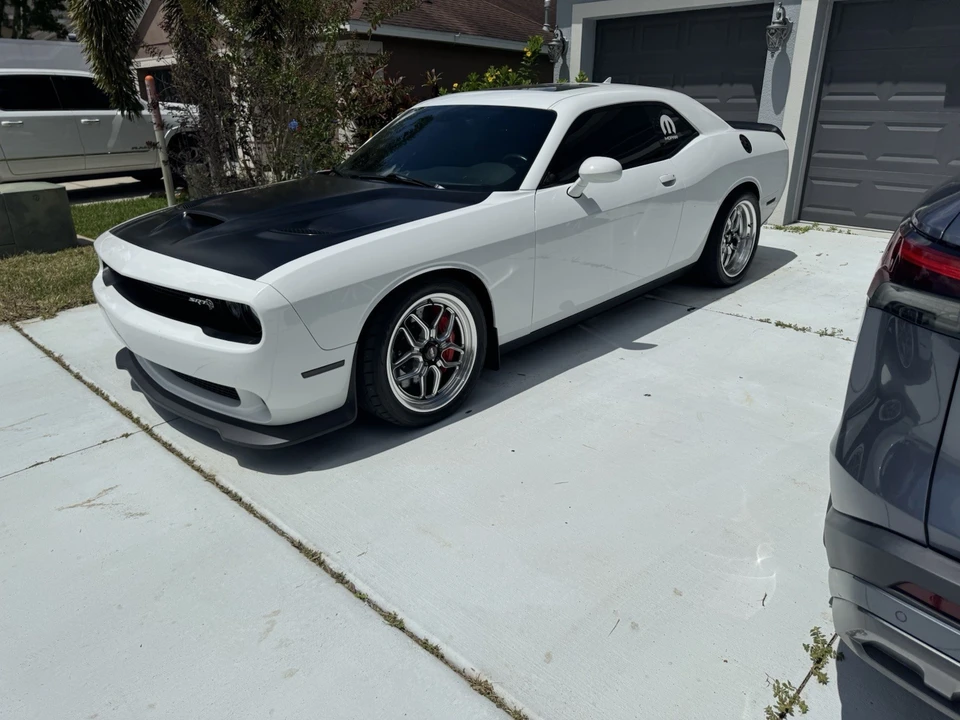 2016 Dodge Challenger SRT Hellcat 3rd Gen - Image 6 of 15