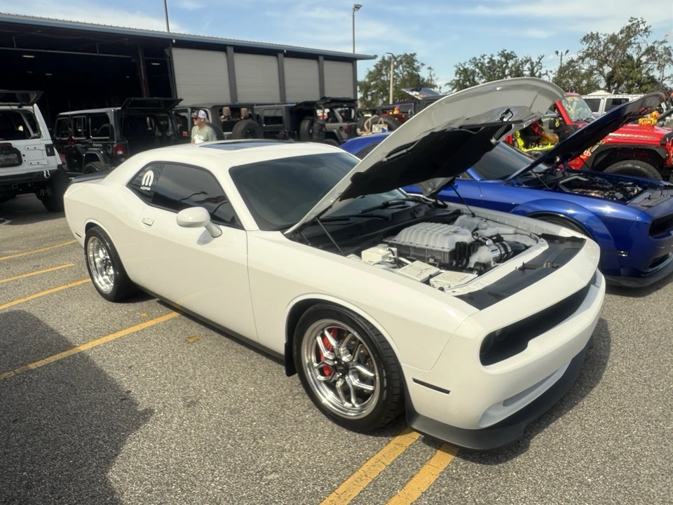 2016 Dodge Challenger SRT Hellcat 3rd Gen - Image 3 of 15
