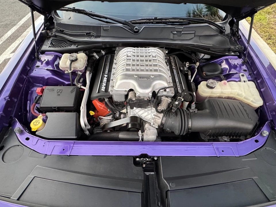 2016 Dodge Challenger SRT Hellcat 3rd Gen - Image 19 of 21
