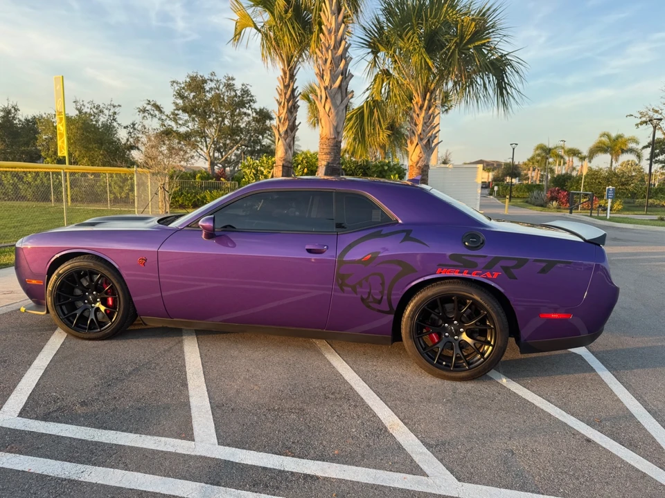 2016 Dodge Challenger SRT Hellcat 3rd Gen - Image 4 of 21