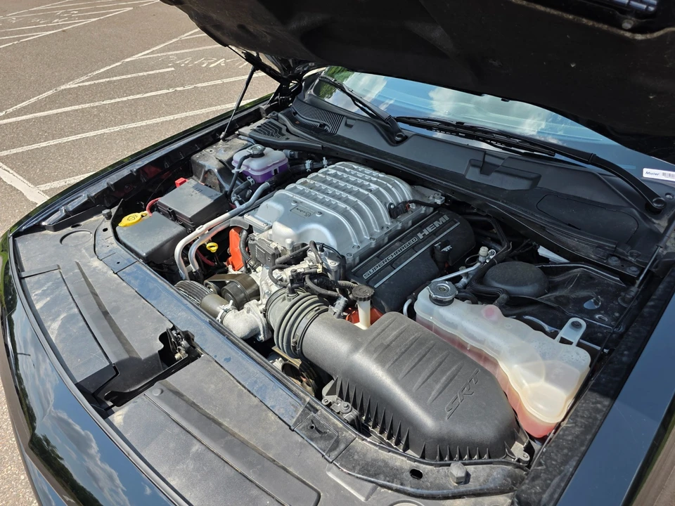 2016 Dodge Challenger SRT Hellcat 3rd Gen - Image 24 of 31