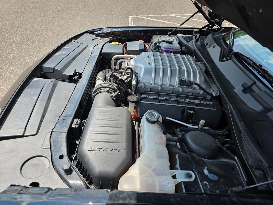 2016 Dodge Challenger SRT Hellcat 3rd Gen - Image 25 of 31