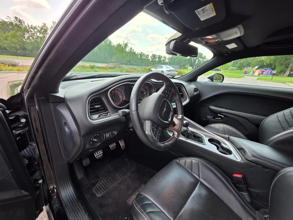 2016 Dodge Challenger SRT Hellcat 3rd Gen - Image 16 of 31