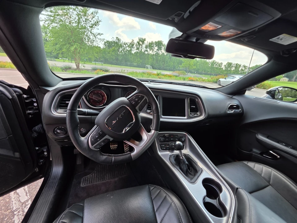 2016 Dodge Challenger SRT Hellcat 3rd Gen - Image 17 of 31
