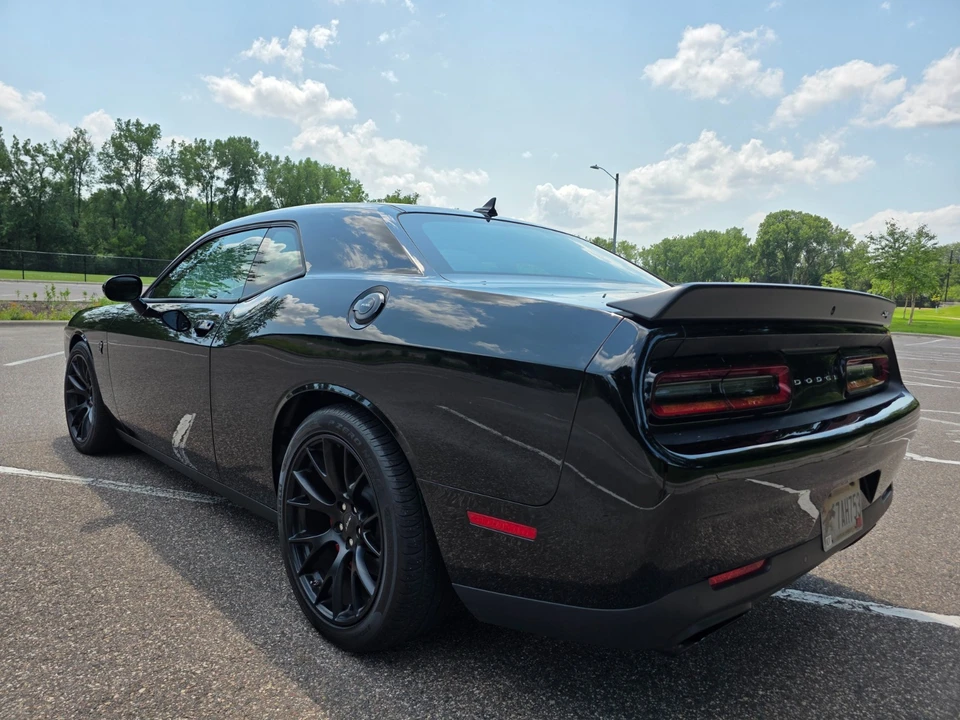 2016 Dodge Challenger SRT Hellcat 3rd Gen - Image 7 of 31