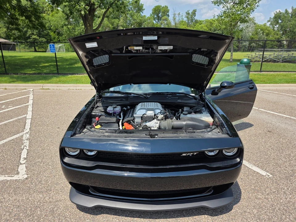 2016 Dodge Challenger SRT Hellcat 3rd Gen - Image 20 of 31