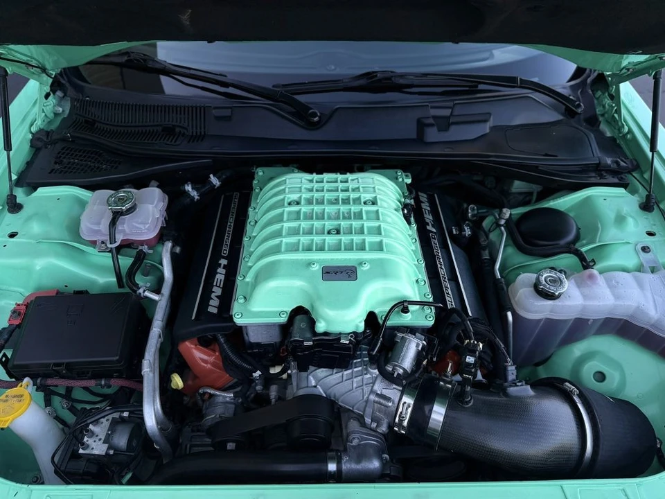 2016 Dodge Challenger SRT Hellcat 3rd Gen - Image 26 of 31