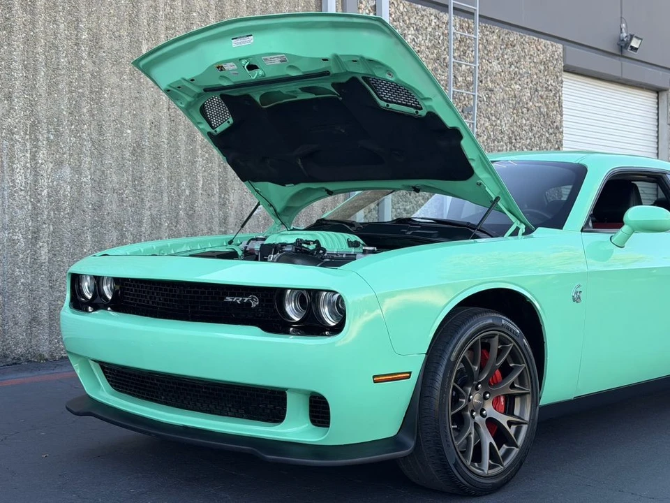 2016 Dodge Challenger SRT Hellcat 3rd Gen - Image 6 of 31
