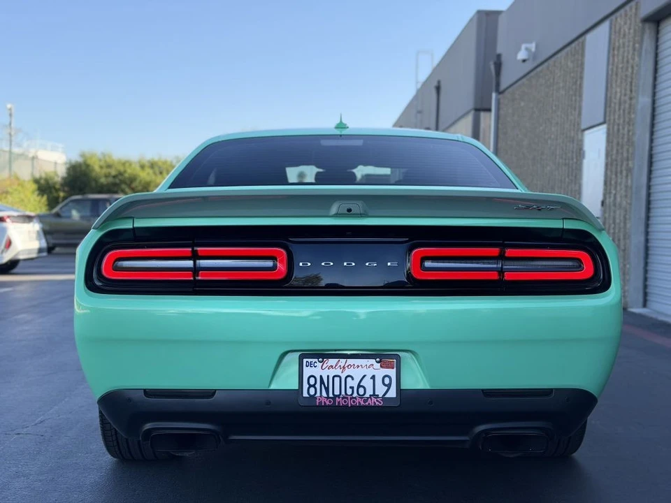 2016 Dodge Challenger SRT Hellcat 3rd Gen - Image 17 of 31
