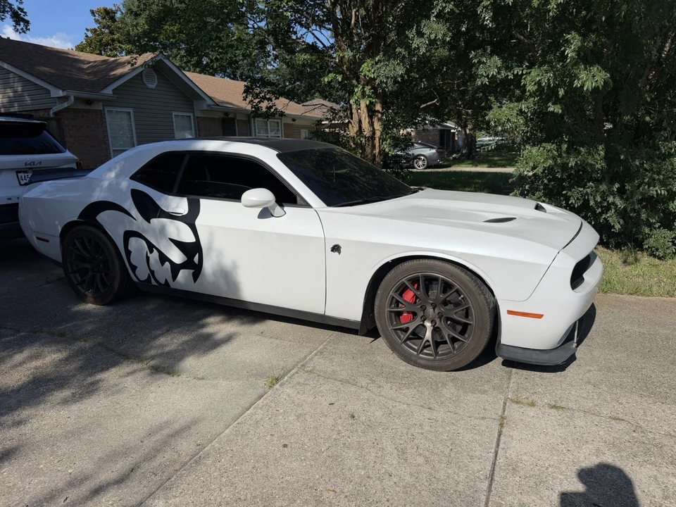 2016 Dodge Challenger SRT Hellcat 3rd Gen - Image 8 of 13