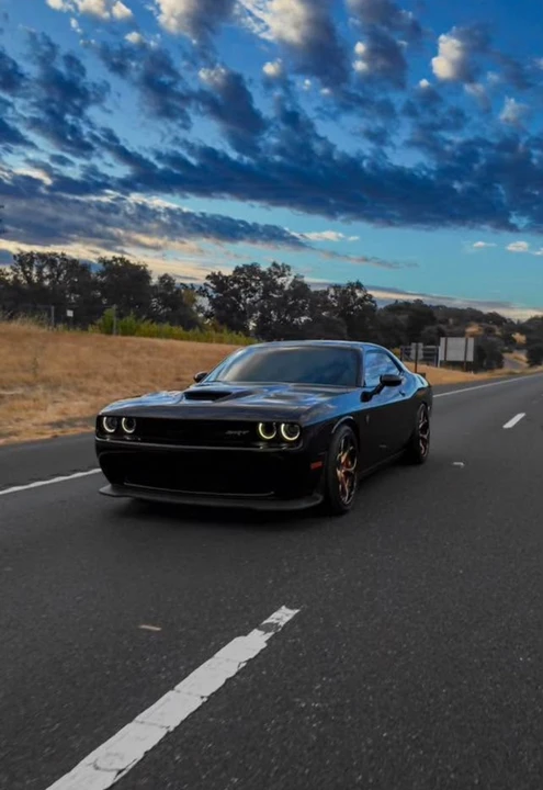 2016 Dodge Challenger SRT Hellcat 3rd Gen - Image 2 of 12