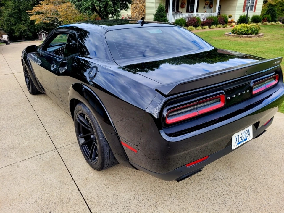 2016 Dodge Challenger SRT Hellcat 3rd Gen - Image 18 of 18