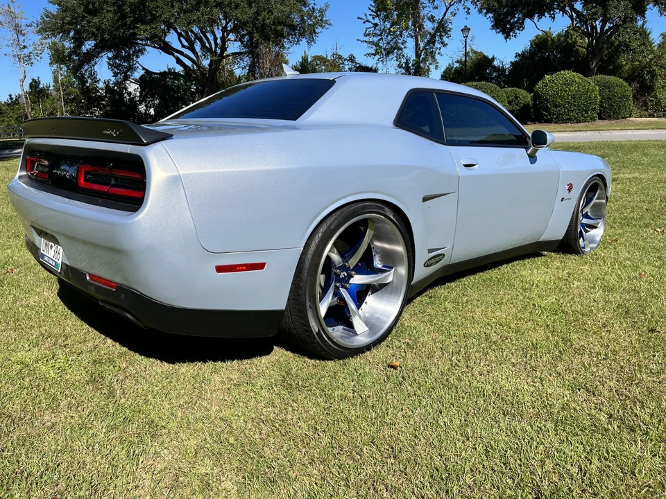 2016 Dodge Challenger SRT Hellcat 3rd Gen - Image 9 of 31