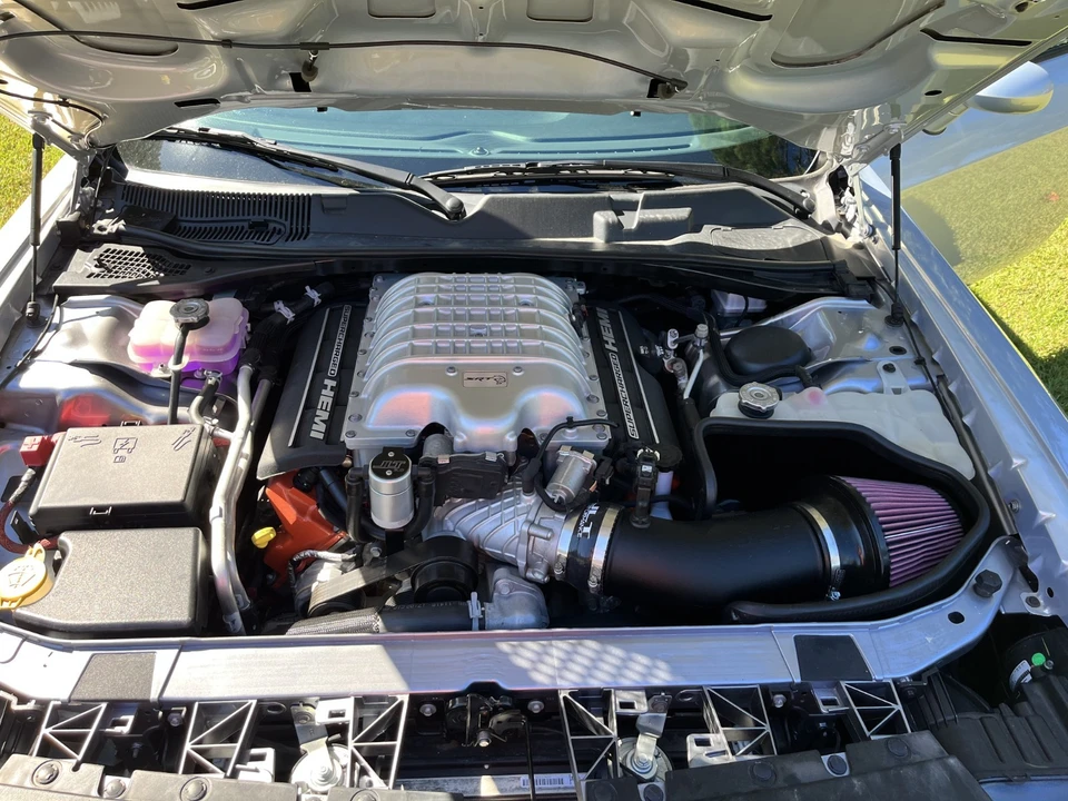 2016 Dodge Challenger SRT Hellcat 3rd Gen - Image 23 of 31