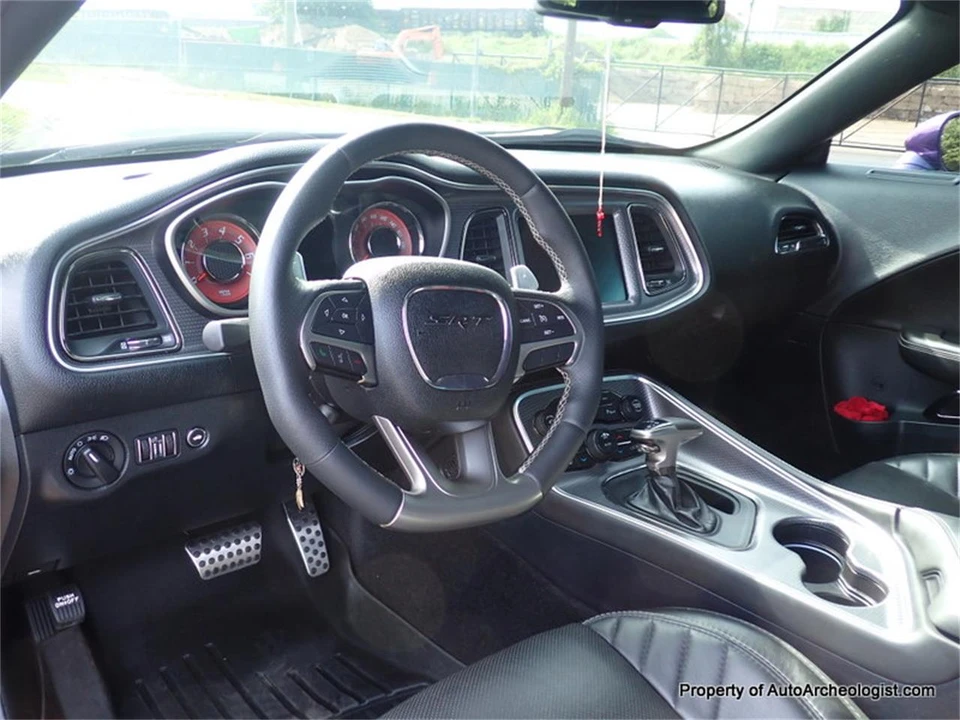 2016 Dodge Challenger SRT Hellcat 3rd Gen - Image 10 of 24