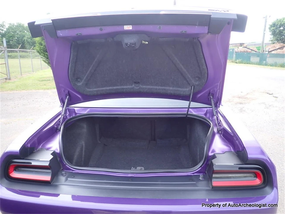 2016 Dodge Challenger SRT Hellcat 3rd Gen - Image 16 of 24